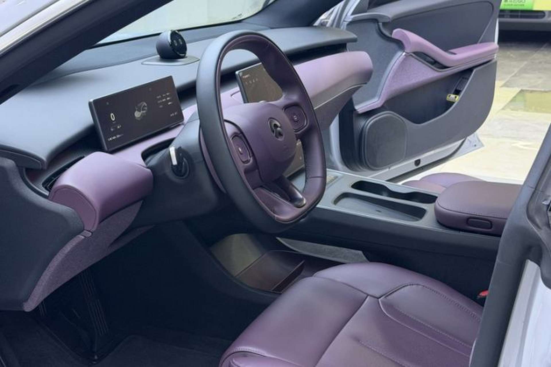 Used Nio ET5T 2024 75kWh Touring Interior 2