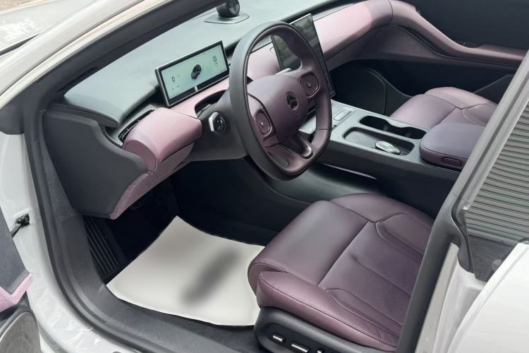 Used Nio ET5T 2024 75kWh Touring Interior 3