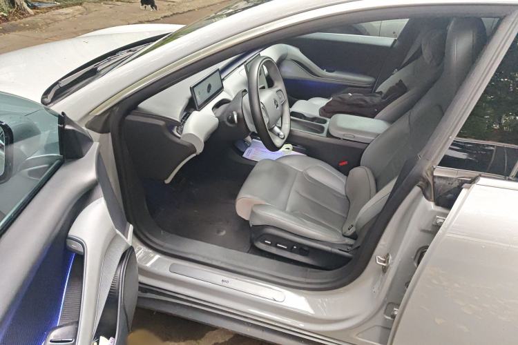 Used Nio ET5T 2024 75kWh Touring Interior 3