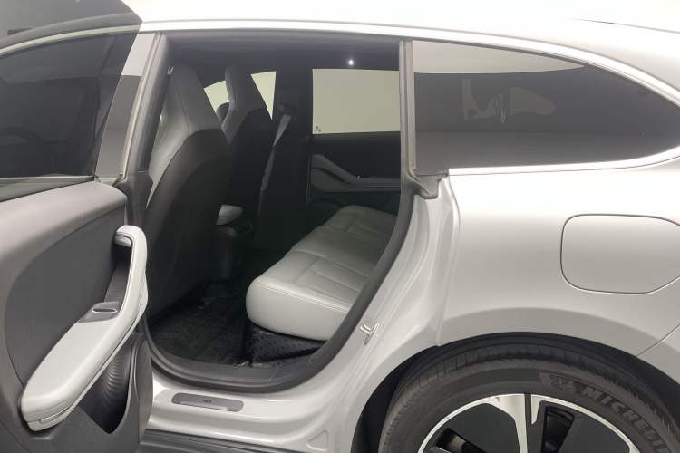 Used Nio ET5T 2024 75kWh Touring Interior 3