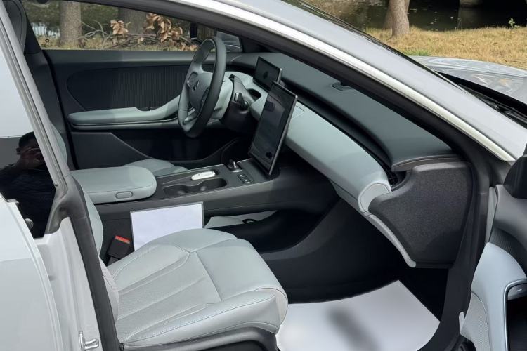 Used Nio ET5T 2024 75kWh Touring Interior 3