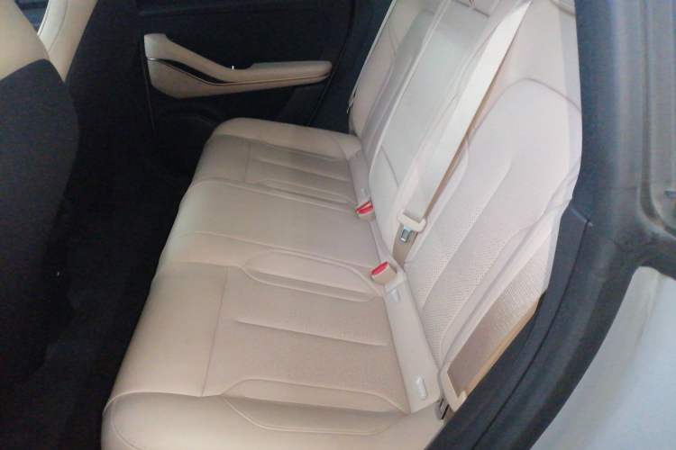 Used Nio ET5T 2024 75kWh Touring Interior 4