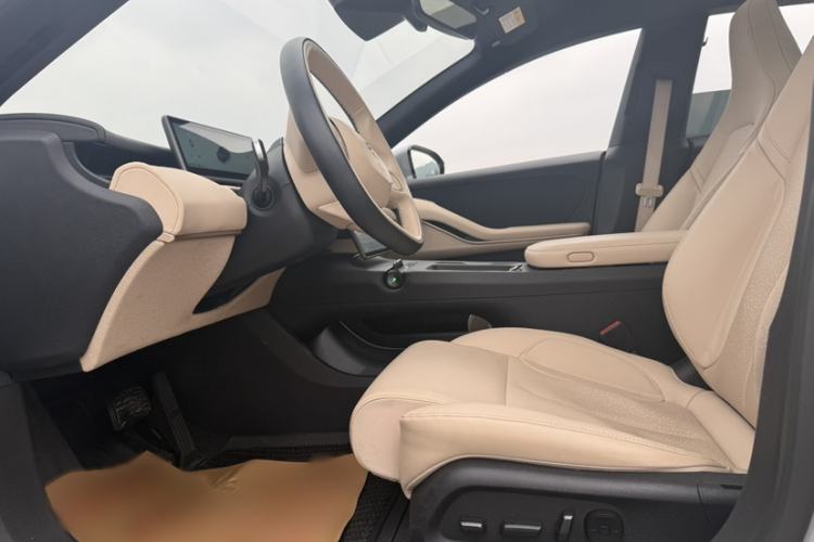 Used Nio ET5T 2024 75kWh Touring Interior 5
