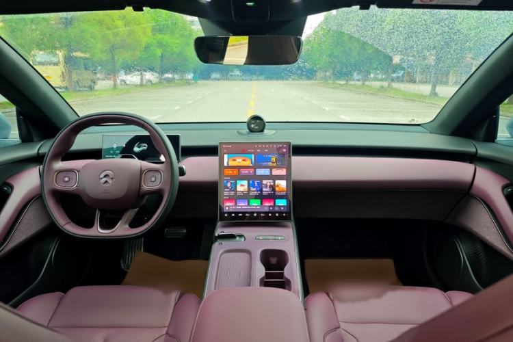 Used Nio ET5T 2024 75kWh Touring Interior 5
