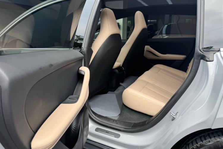 Used Nio ET5T 2024 75kWh Touring Interior 6