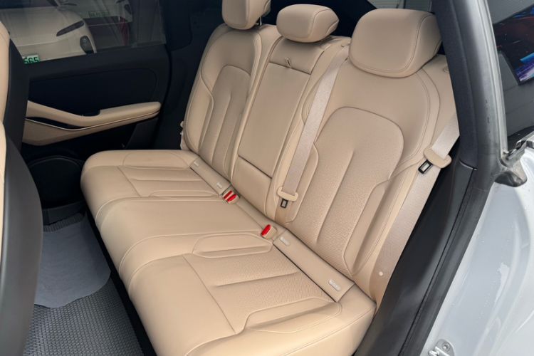 Used Nio ET5T 2024 75kWh Touring Interior 7