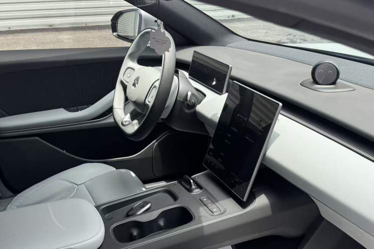 Used Nio ET5T 2024 75kWh Touring Interior 8