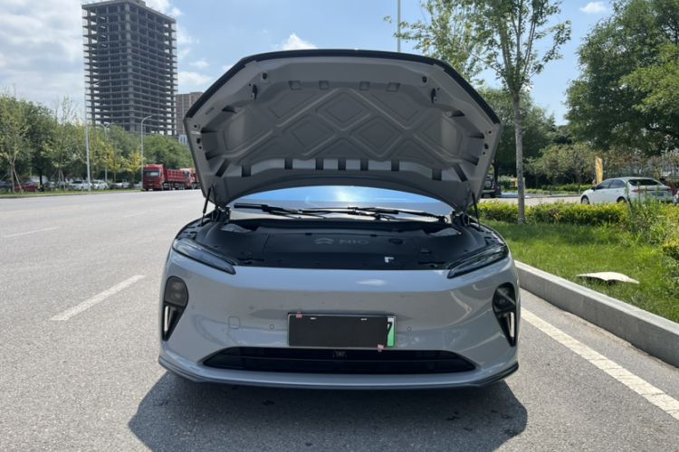 Used Nio ET5T 2024 75kWh Touring Interior 8
