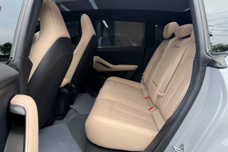 Used Nio ET5T 2024 75kWh Touring Interior 9