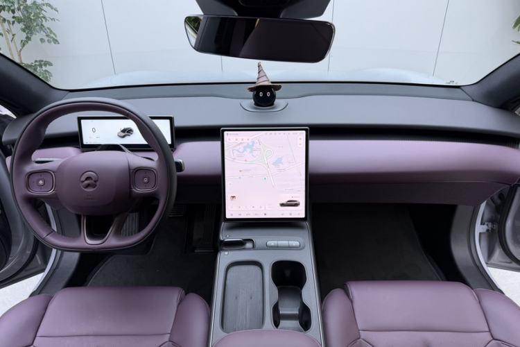 Used Nio ET5T 2024 75kWh Touring Interior 9