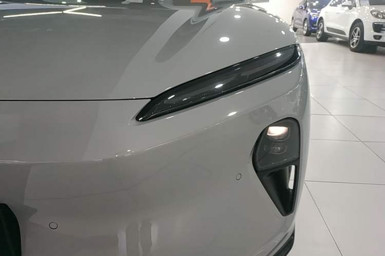 Used Nio ET5T 2024 75kWh Touring Left Front Headlight