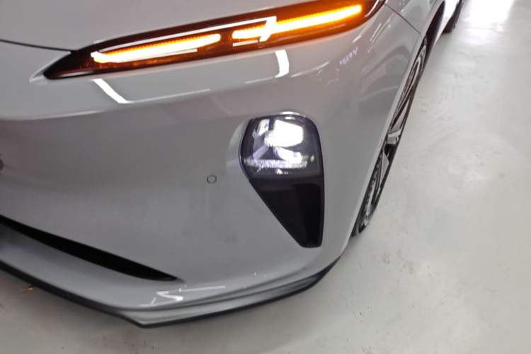 Used Nio ET5T 2024 75kWh Touring Left Front Headlight