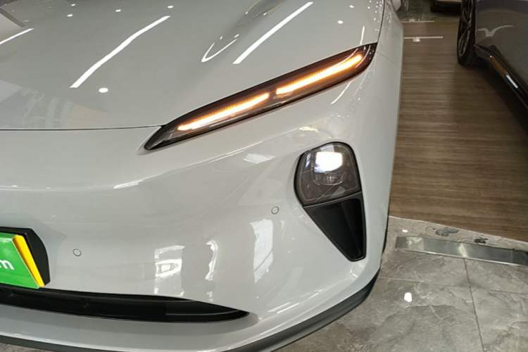 Used Nio ET5T 2024 75kWh Touring Left Front Headlight