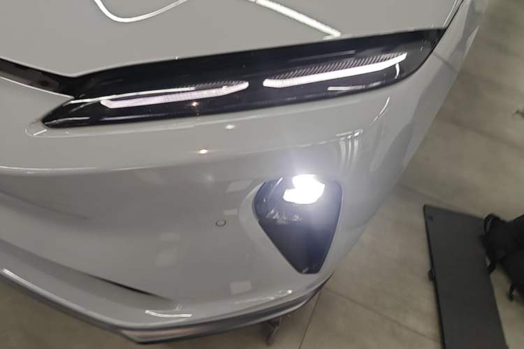 Used Nio ET5T 2024 75kWh Touring Left Front Headlight