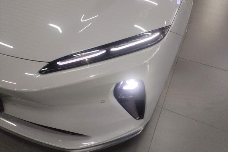 Used Nio ET5T 2024 75kWh Touring Left Front Headlight