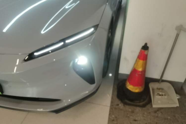 Used Nio ET5T 2024 75kWh Touring Left Front Headlight