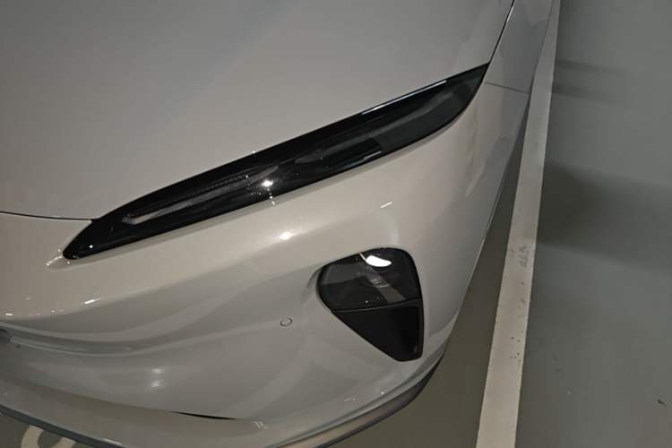 Used Nio ET5T 2024 75kWh Touring Left Front Headlight