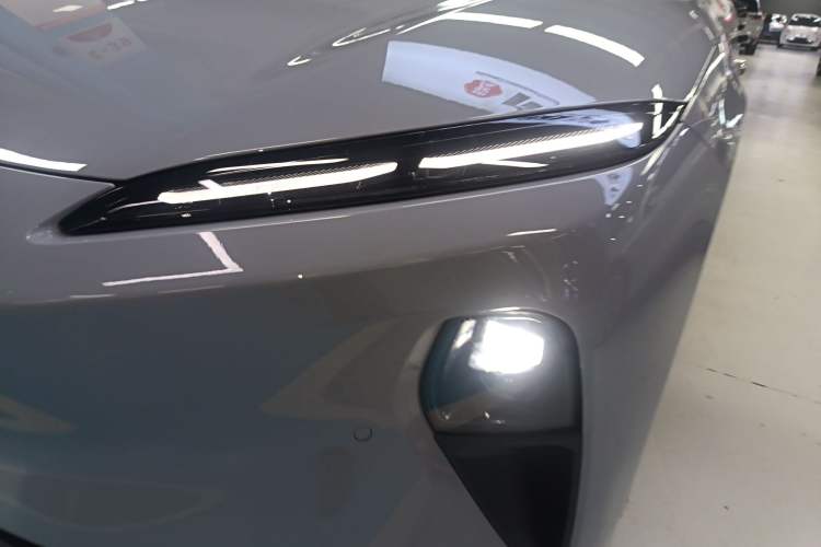 Used Nio ET5T 2024 75kWh Touring Left Front Headlight