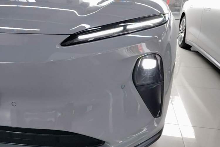 Used Nio ET5T 2024 75kWh Touring Left Front Headlight