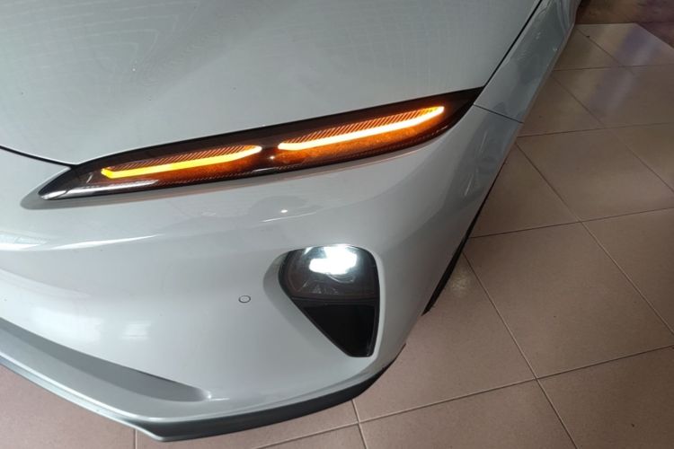 Used Nio ET5T 2024 75kWh Touring Left Front Headlight
