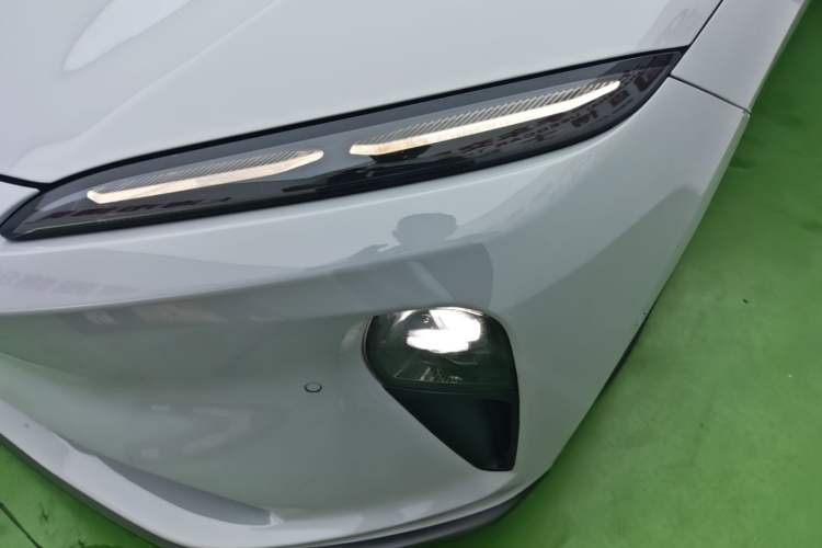 Used Nio ET5T 2024 75kWh Touring Left Front Headlight