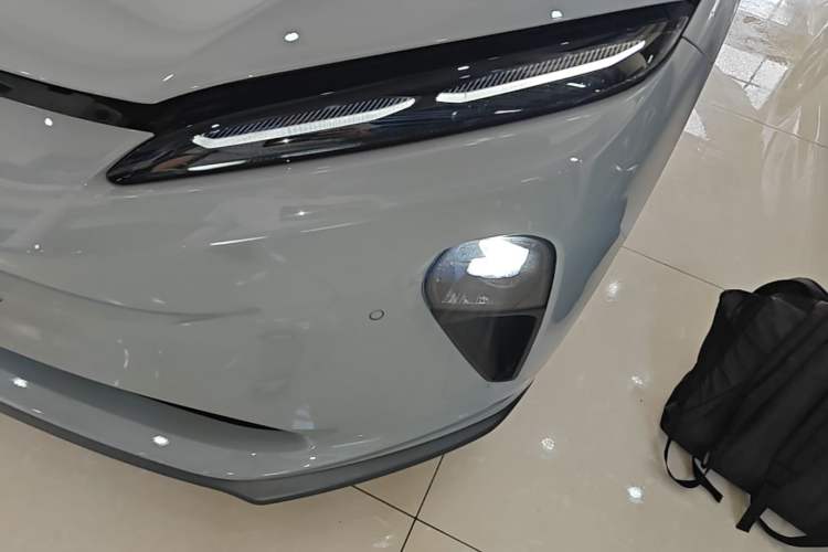 Used Nio ET5T 2024 75kWh Touring Left Front Headlight