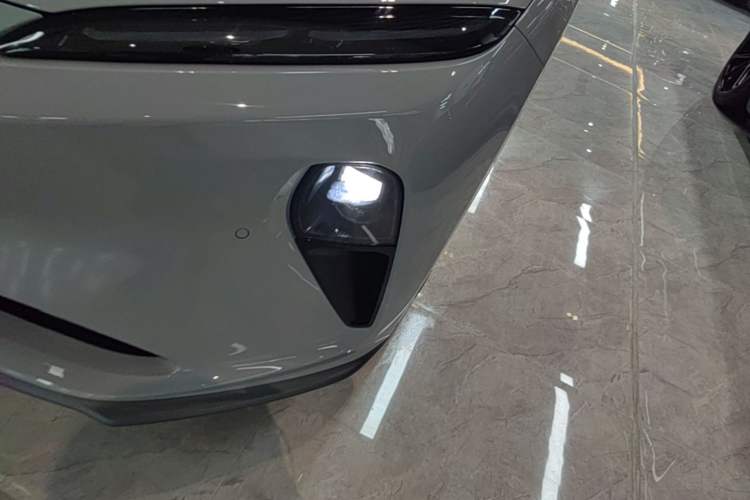 Used Nio ET5T 2024 75kWh Touring Left Front Headlight