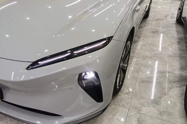 Used Nio ET5T 2024 75kWh Touring Left Front Headlight