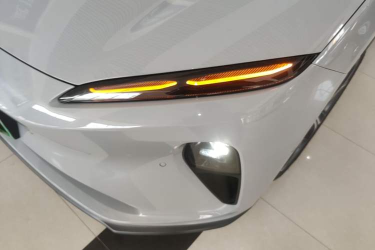 Used Nio ET5T 2024 75kWh Touring Left Front Headlight