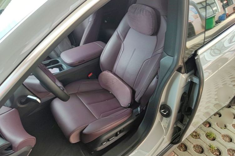 Used Nio ET5T 2024 75kWh Touring Left Front Seat