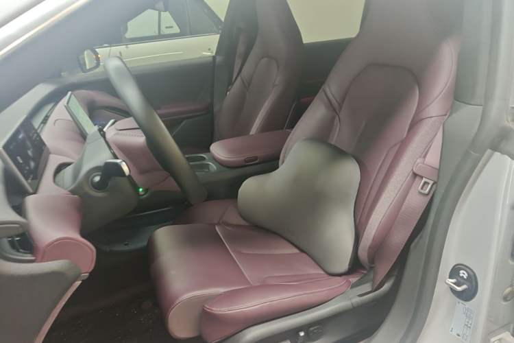 Used Nio ET5T 2024 75kWh Touring Left Front Seat