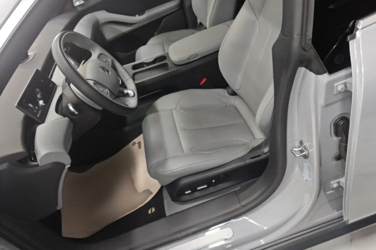 Used Nio ET5T 2024 75kWh Touring Left Front Seat