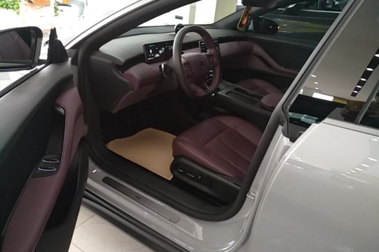 Used Nio ET5T 2024 75kWh Touring Left Front Seat