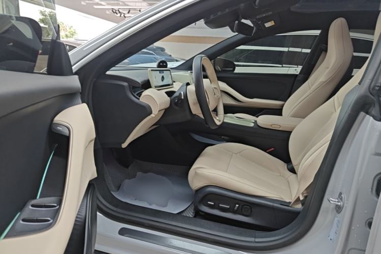 Used Nio ET5T 2024 75kWh Touring Left Front Seat