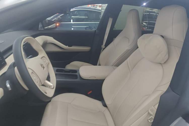 Used Nio ET5T 2024 75kWh Touring Left Front Seat