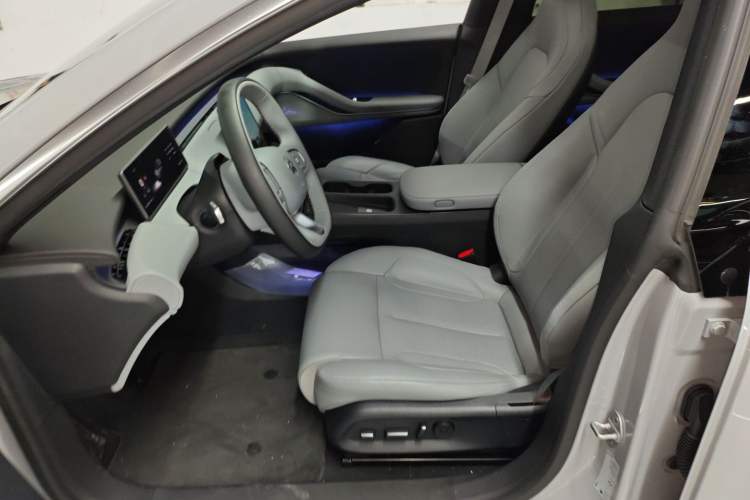 Used Nio ET5T 2024 75kWh Touring Left Front Seat
