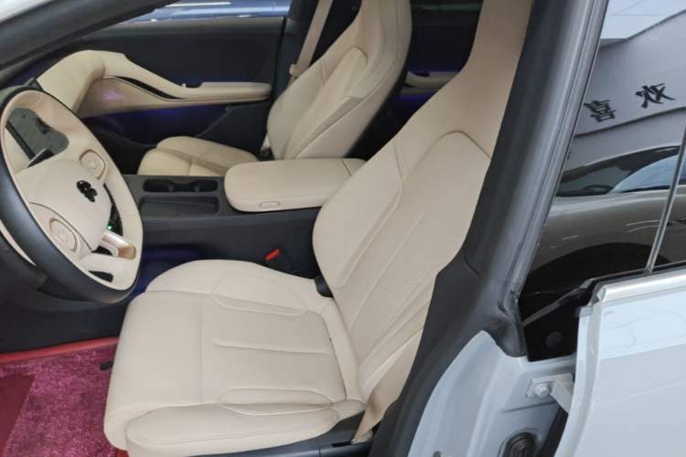Used Nio ET5T 2024 75kWh Touring Left Front Seat