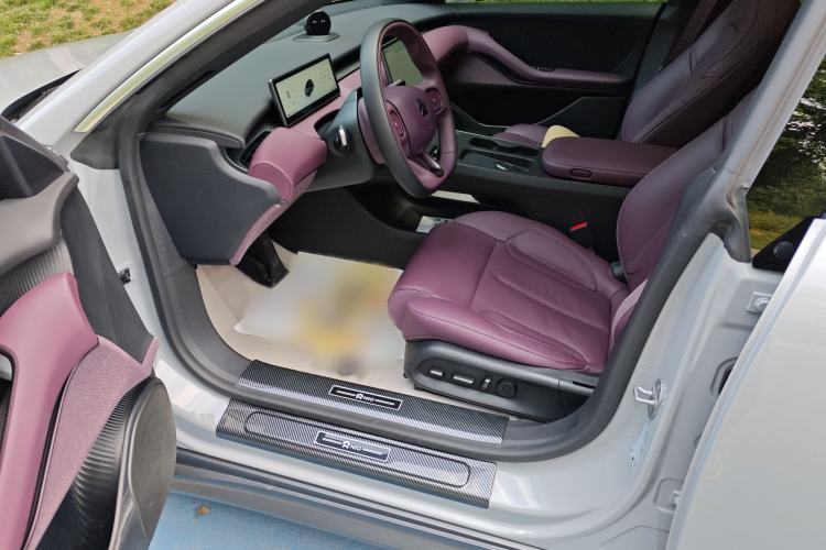 Used Nio ET5T 2024 75kWh Touring Left Front Seat