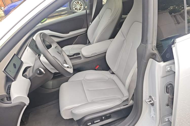 Used Nio ET5T 2024 75kWh Touring Left Front Seat