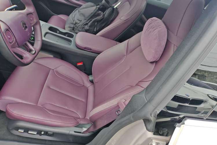 Used Nio ET5T 2024 75kWh Touring Left Front Seat