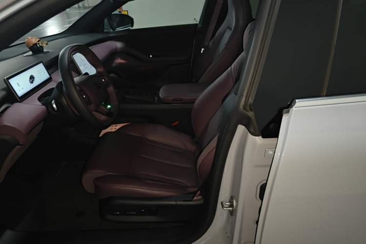 Used Nio ET5T 2024 75kWh Touring Left Front Seat