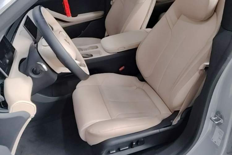 Used Nio ET5T 2024 75kWh Touring Left Front Seat