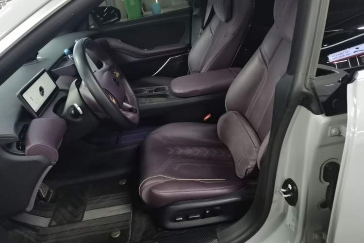 Used Nio ET5T 2024 75kWh Touring Left Front Seat