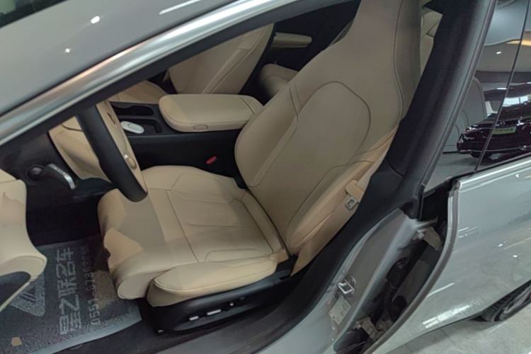 Used Nio ET5T 2024 75kWh Touring Left Front Seat