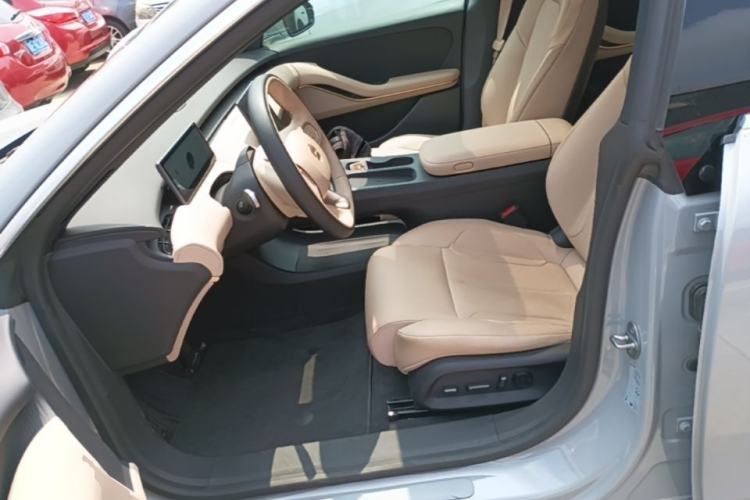 Used Nio ET5T 2024 75kWh Touring Left Front Seat