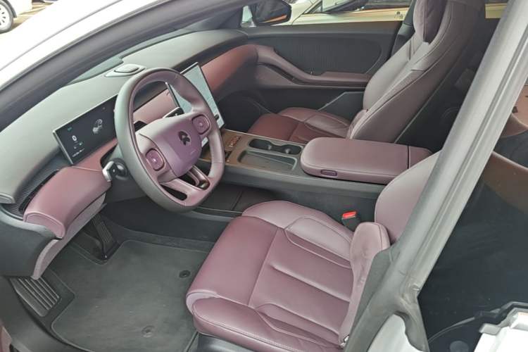 Used Nio ET5T 2024 75kWh Touring Left Front Seat