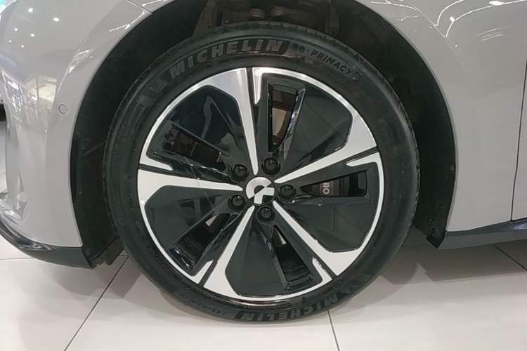Used Nio ET5T 2024 75kWh Touring Left Front Wheel Hub