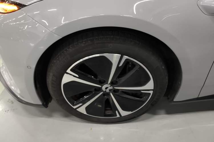 Used Nio ET5T 2024 75kWh Touring Left Front Wheel Hub