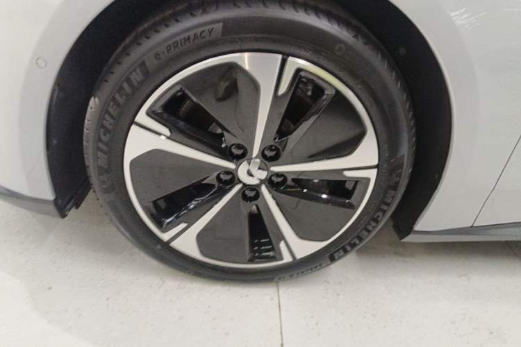 Used Nio ET5T 2024 75kWh Touring Left Front Wheel Hub