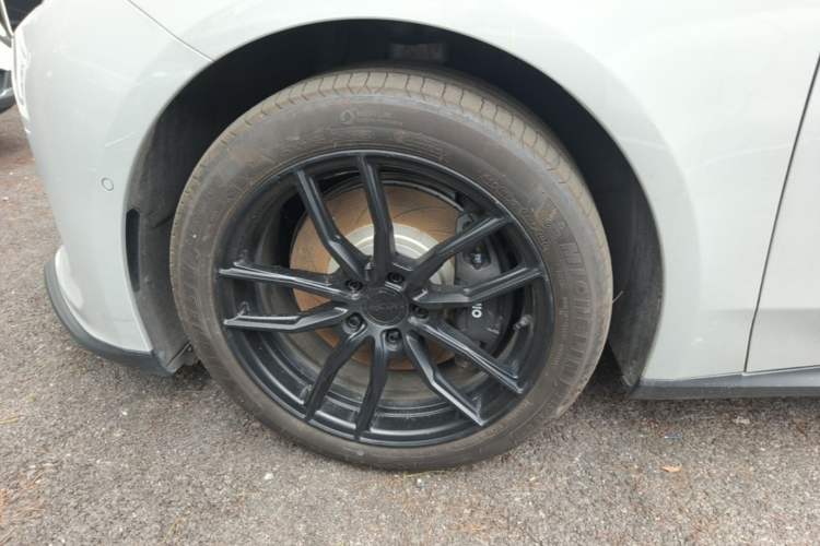 Used Nio ET5T 2024 75kWh Touring Left Front Wheel Hub